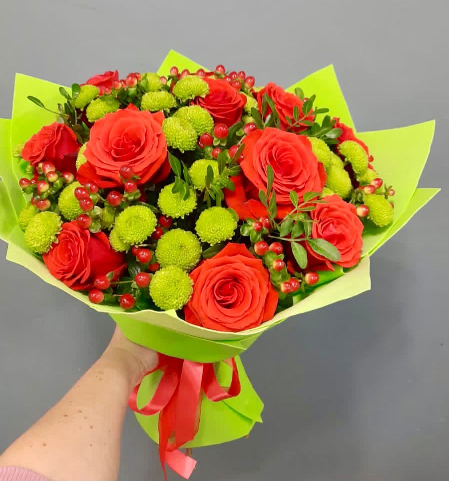 Букет цветов из: Хризантемы и Розы в Ендовище