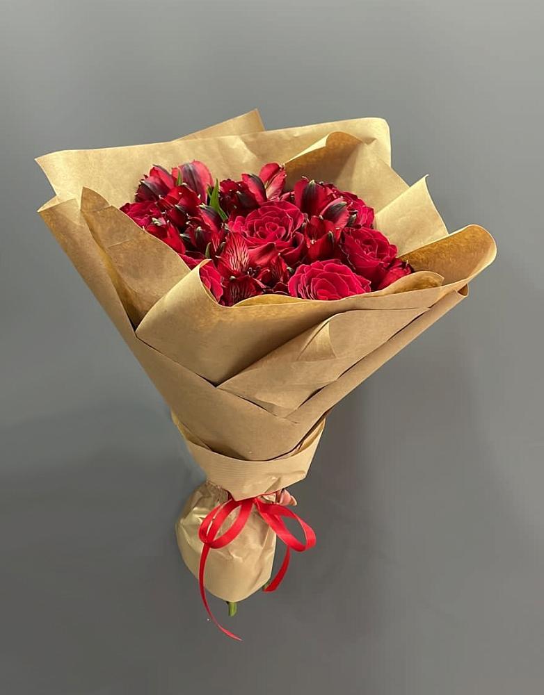 Букет цветов из: Альстромерии и Розы в Ендовище