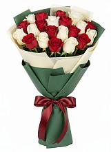 Букет Микс из красных и белых роз в Ендовище