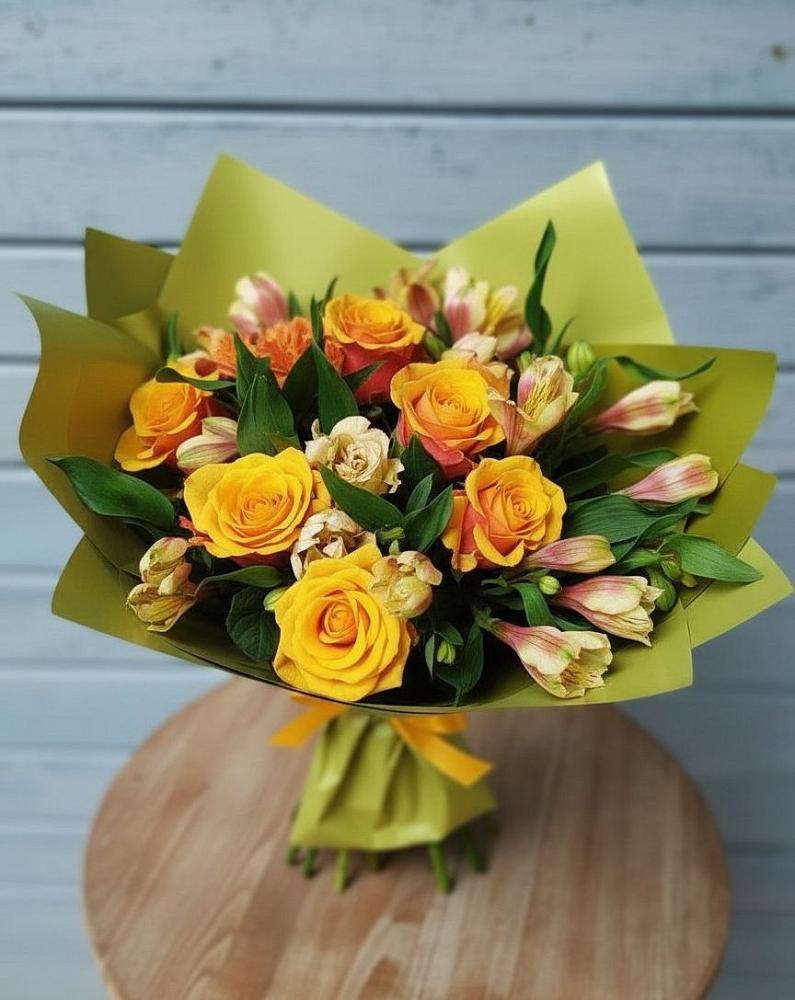 Букет цветов из: Альстромерии и Розы в Ендовище
