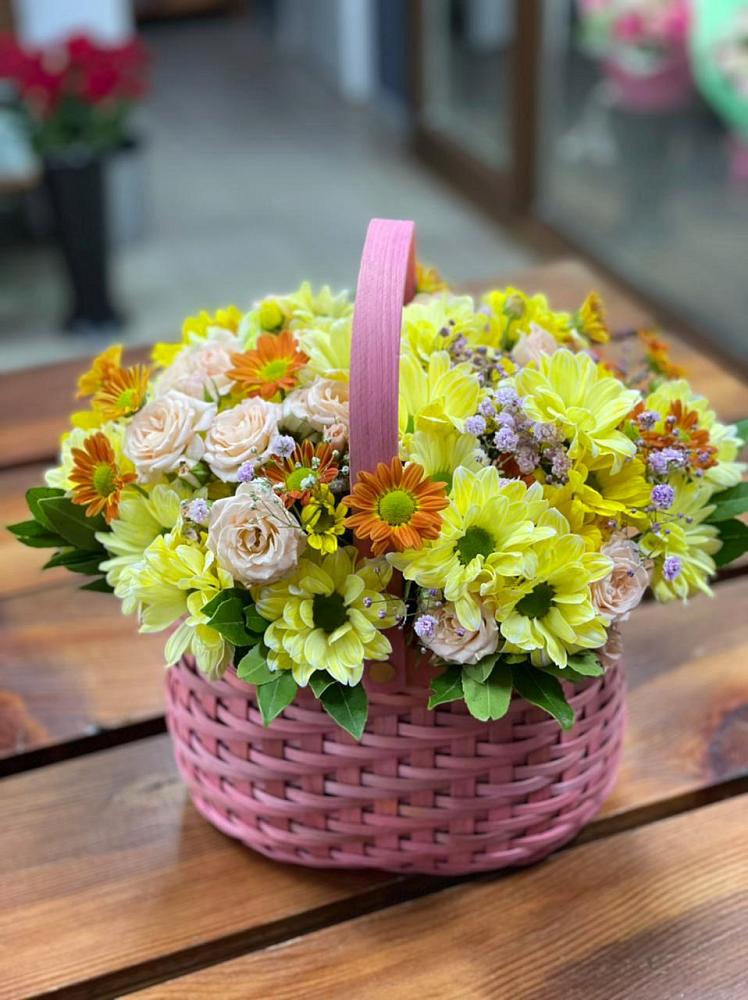Цветочная композиция из Хризантемы и Розы в корзине в Ендовище