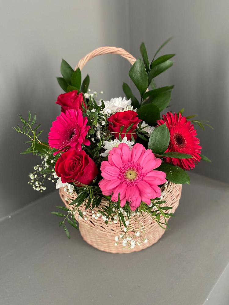 Цветочная композиция из Розы, Хризантемы и Герберы в корзине в Ендовище