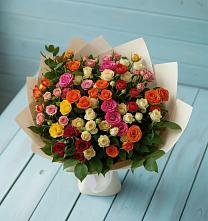 Букет Микс из разноцветных кустовых роз в Ендовище